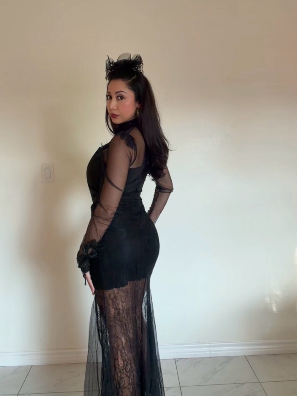 Gothic Queen Halloween Costume - Picture 2 of 6